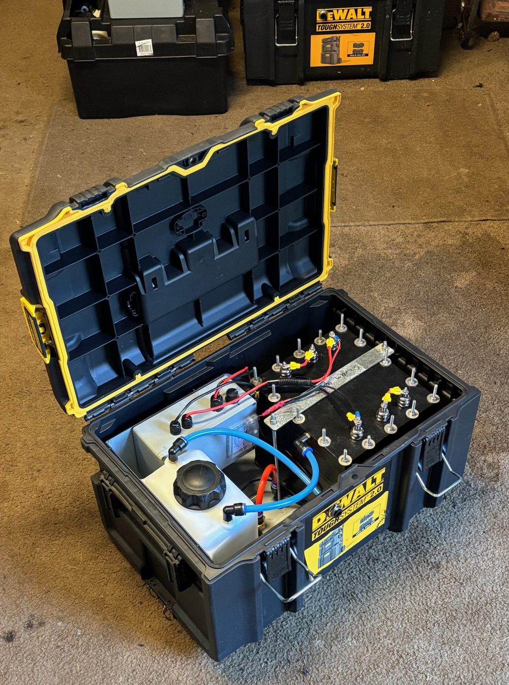 Gen 25 Hydrogenfuelsystems, mounted into a Dewalt 2 Toughbox – used on trucks, mining and trawlers