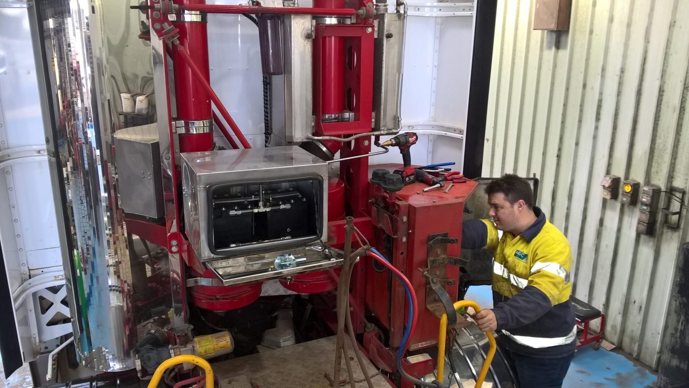 Gen 20 hydrogen fuel systems on a 16 litre Coogee Chemicals diesel truck